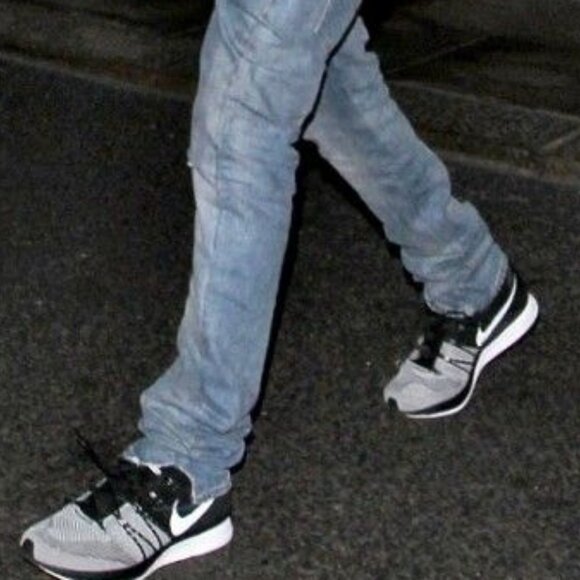 NIKE Flyknit Trainer “Oreo” - Picture 3 of 3